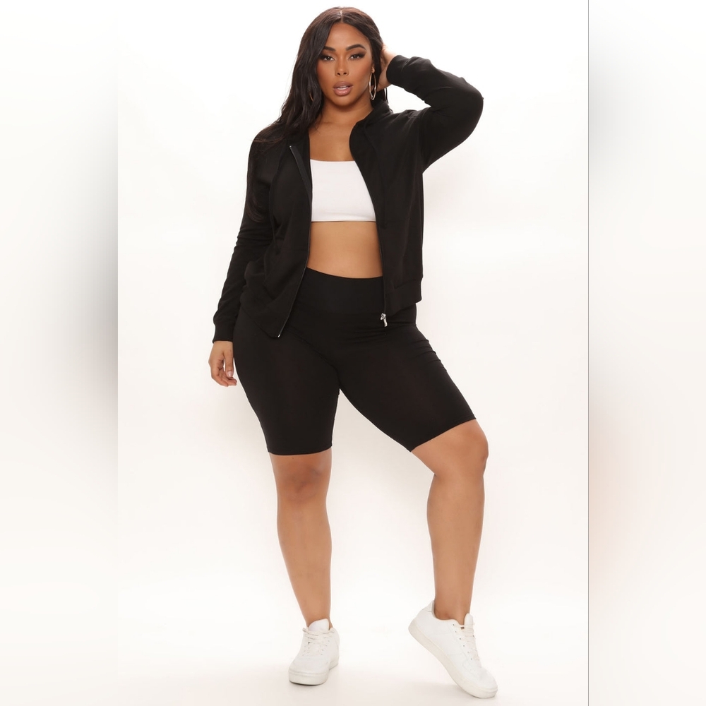 NWT Fashion Nova run with me Black Zip up hoodie - Picture 8 of 11
